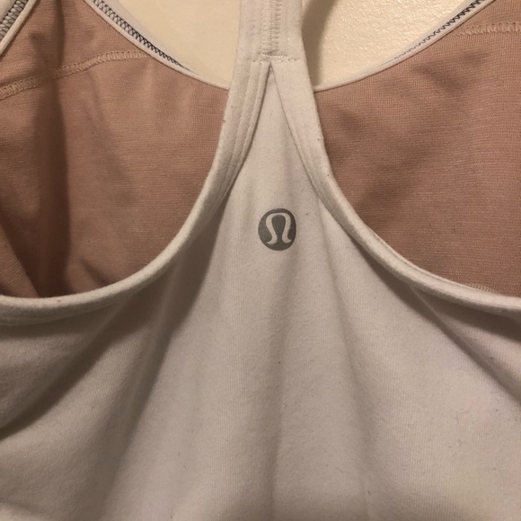 Lululemon Toronto vs Everybody Tank - Picture 3 of 4